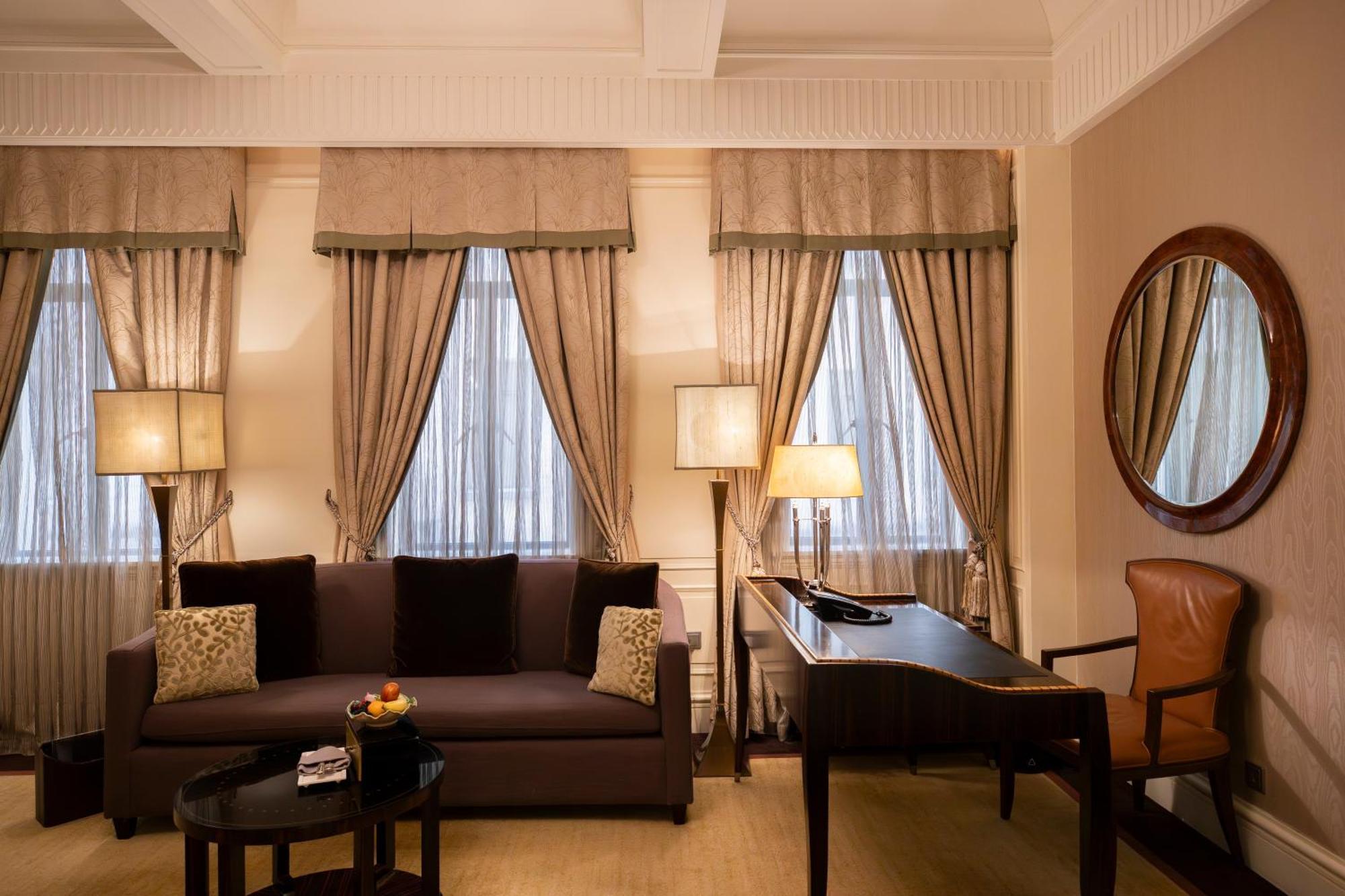 Fairmont Peace On The Bund Hotel Shanghai